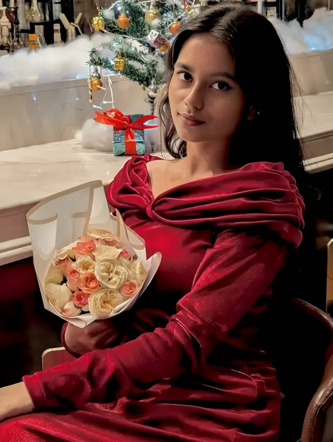 Beautiful Sexy Figure Girfriend Taking All Cum Of Her Boyfriend On Her Face After Giving Hard Blowjob To Him Leaked Clip