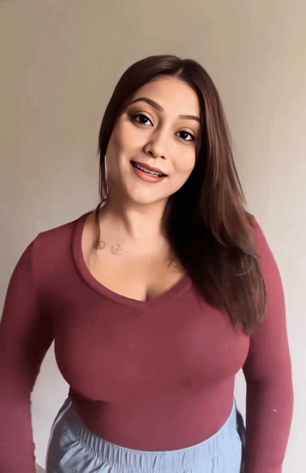 Beautiful Sexy Babe Anamika Desai Teasing With Applying Water On Her Body And Showing Her Boobs Fully Nude