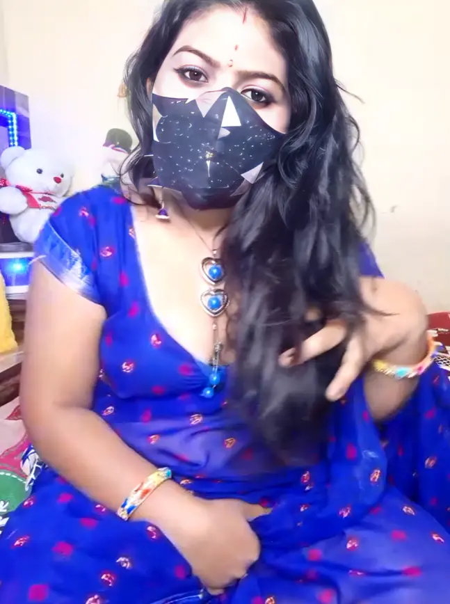 Horny Desi Milf Stripping Saree Off And Showing Her Huge Asshole With Horny Moves