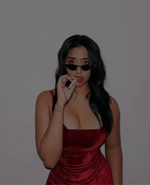 Horny Sexy Model Deborah Joseph Sexy Photoshoot and Fully Nude Bathing And Pressing Boobs Viral Clip