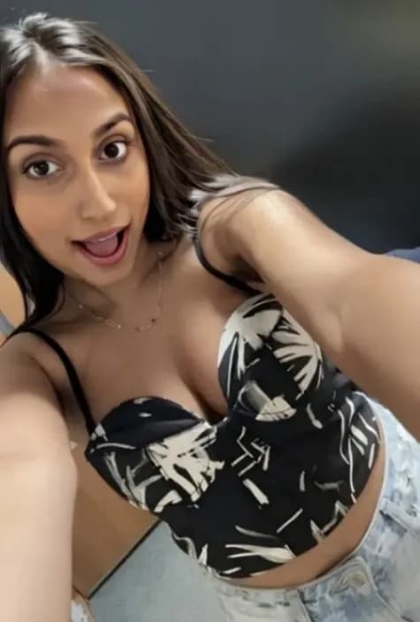 SUPERHOT Indian NRI Hot Girl Private Videos with Boyfriend ~ Premium Collection