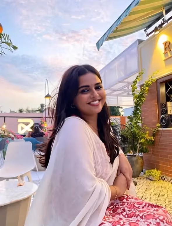 Beautiful Hot Instagram Model Thamizhvani Teasing In Blue And Pink Bikini Private Leaked Clip