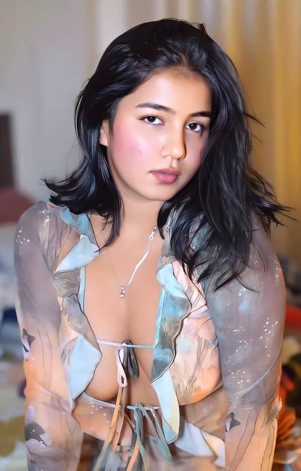 Lucky Rajor Goes Completely Topless, Covers Her Fat Boobs with Hands!