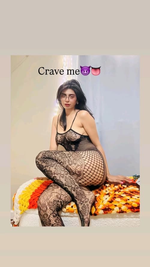 Image of Demanding Supersexy Babe Aqsa Pervaiz Teasing In Bikini And Her Private Photos And Onlyfans Clips