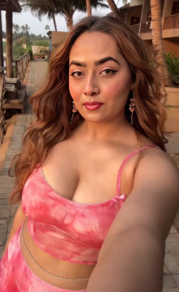 Horny Famous Chubby Model Most Demanding Divya Mistry Teasing Nude Photos Compilation