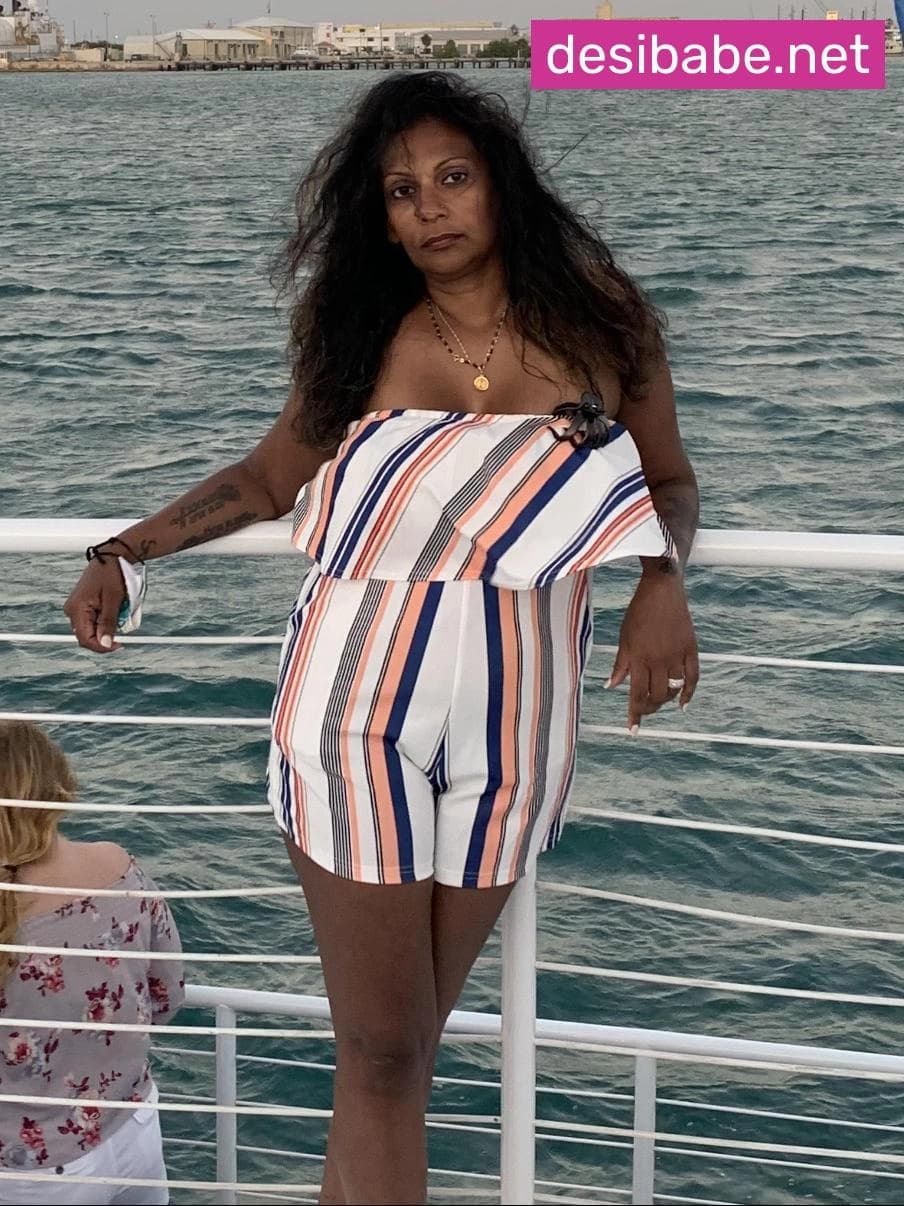 Image of Indian NRI Busty Horny Naughty Milf Aunty Fully Nude Private Sexy Big Boobs And Big Ass Show Sucking BBC Public Nudes Pics