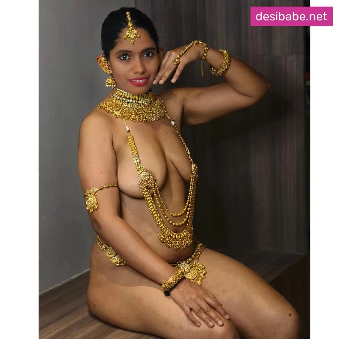 Image of Sexy Desi Indian Model Leaked Nude Pics In Gold Jewelry Exposed Boobs And Pussy Collection