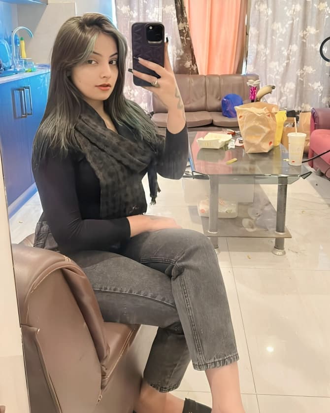 Image of Famous Pakistani Tiktoker Raima Awan Nude Tango Live Full Frontal Teasing Video