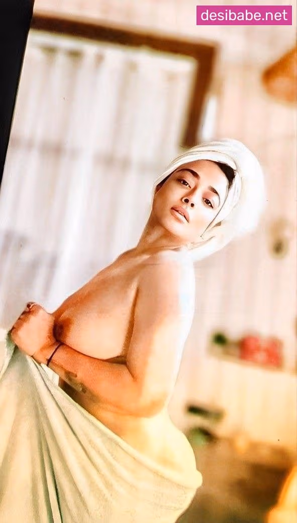 Image of Hot Insta Influencer Kiran Rathore Nude Boobs Teasing Pics And Fluffy Pussy Rubbing Leaked Video