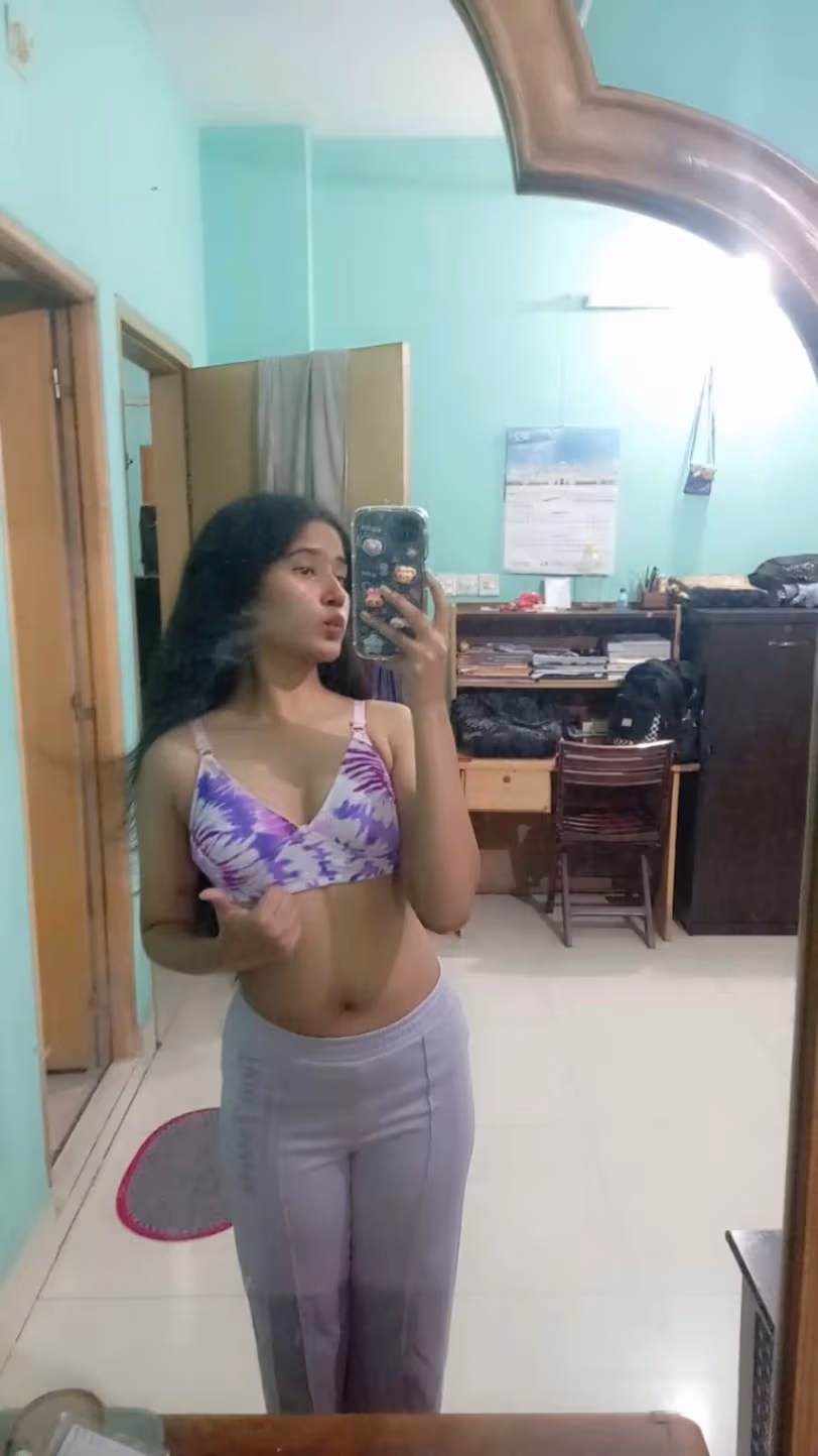 Image of Beautiful Horny Girlfriend sending her nudes and Showing Boobs and juicy Pussy leaked video