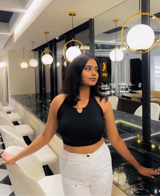 Beautiful Girlfriend Giving Blowjob To Her Boyfriend And Fucked Hard By Him Private Leaked Clip