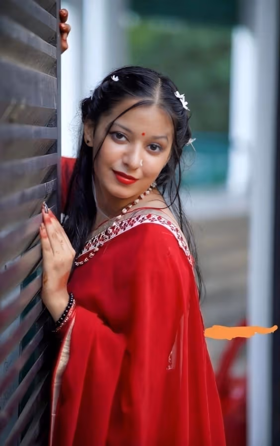 Beautiful Big Boobed TikToker Leaked Fingering Handjob and Blowjob in 5 Clips