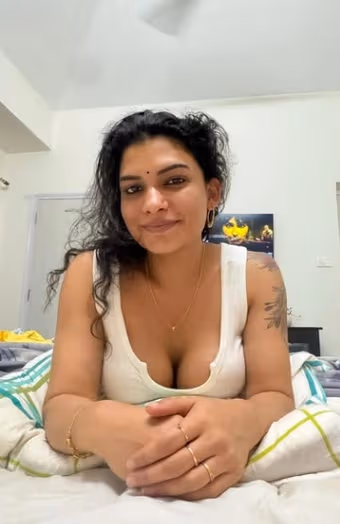 Renowned Mallu Model Resmi Nair Smoking and Getting Tits Groped ~ Premium Content