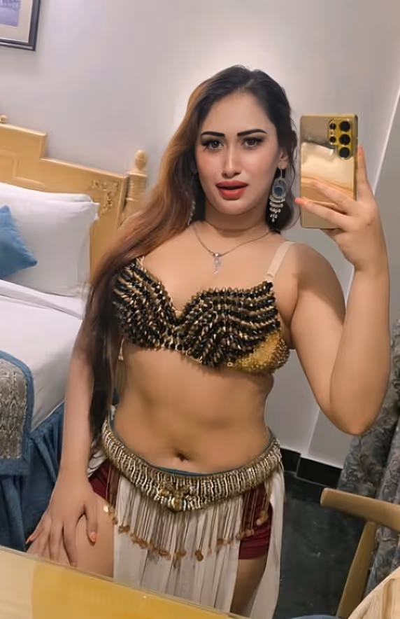 Bernita aka Priyanka Biswas Shows Her Ass in Full Strip on Latest Tango Live Show