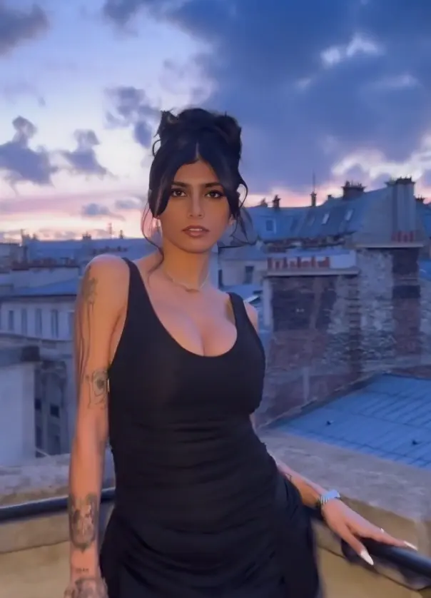 Famous Actor And Model Mia Khalifa Teasing In Bikini Latest Onlyfans Private Fully Nude Clip